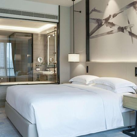 Doubletree By Hilton Hotel Shenzhen Longhua, Near Huawei, Foxcnn, Shenzhen North Railway, Uniwalk & Uniworld Shopping Mall, Sam'S Club Kültér fotó