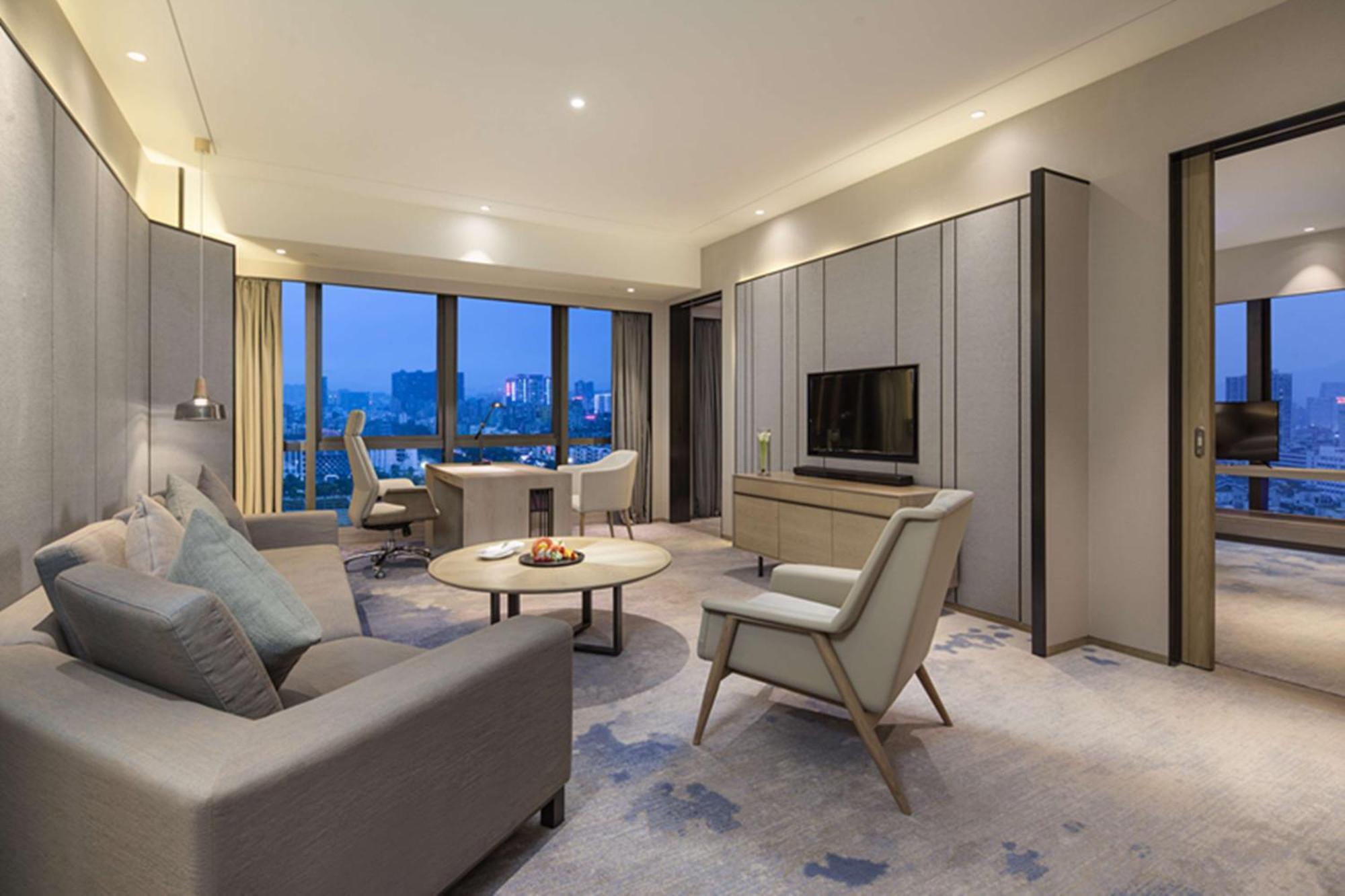Doubletree By Hilton Hotel Shenzhen Longhua, Near Huawei, Foxcnn, Shenzhen North Railway, Uniwalk & Uniworld Shopping Mall, Sam'S Club Kültér fotó