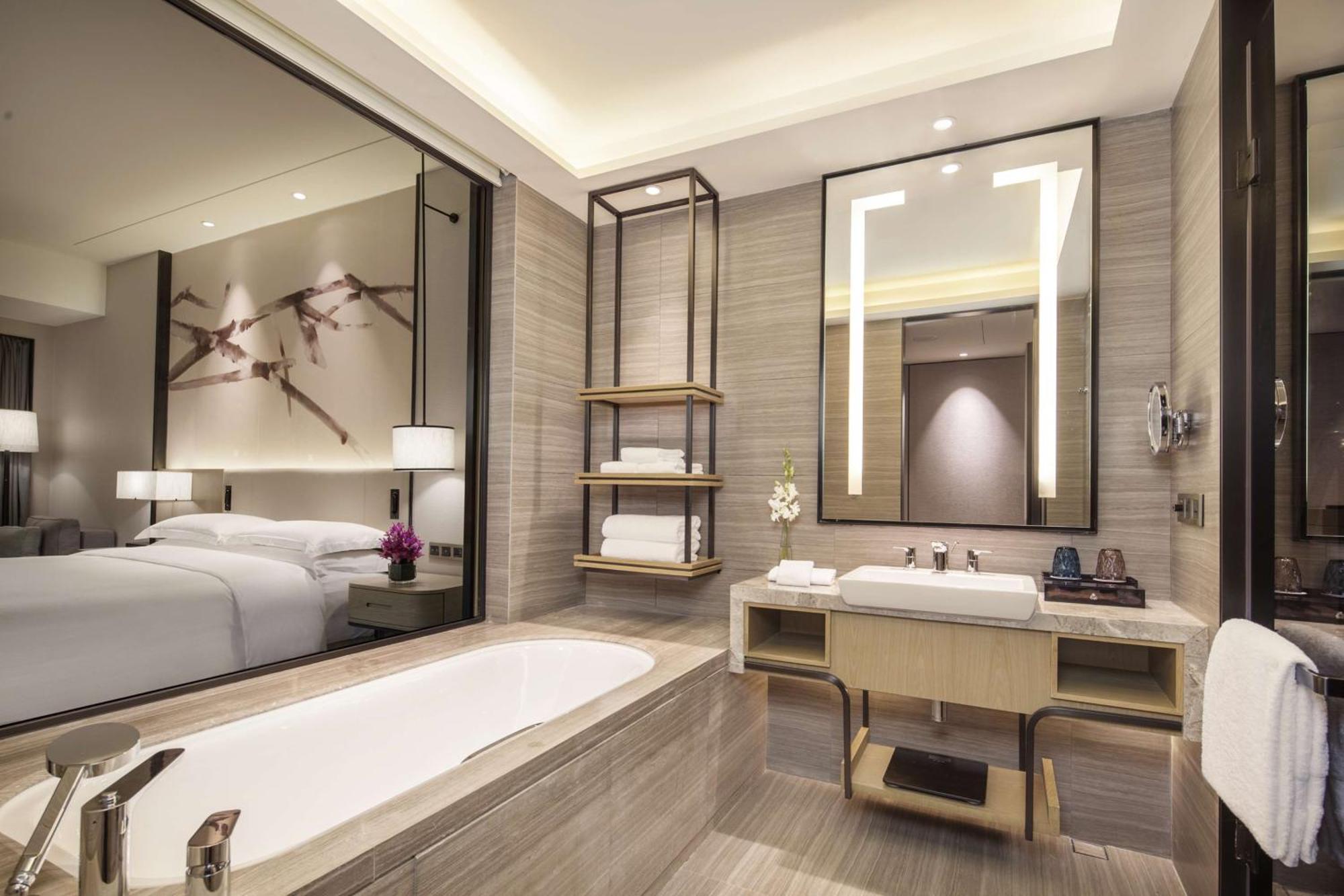 Doubletree By Hilton Hotel Shenzhen Longhua, Near Huawei, Foxcnn, Shenzhen North Railway, Uniwalk & Uniworld Shopping Mall, Sam'S Club Kültér fotó