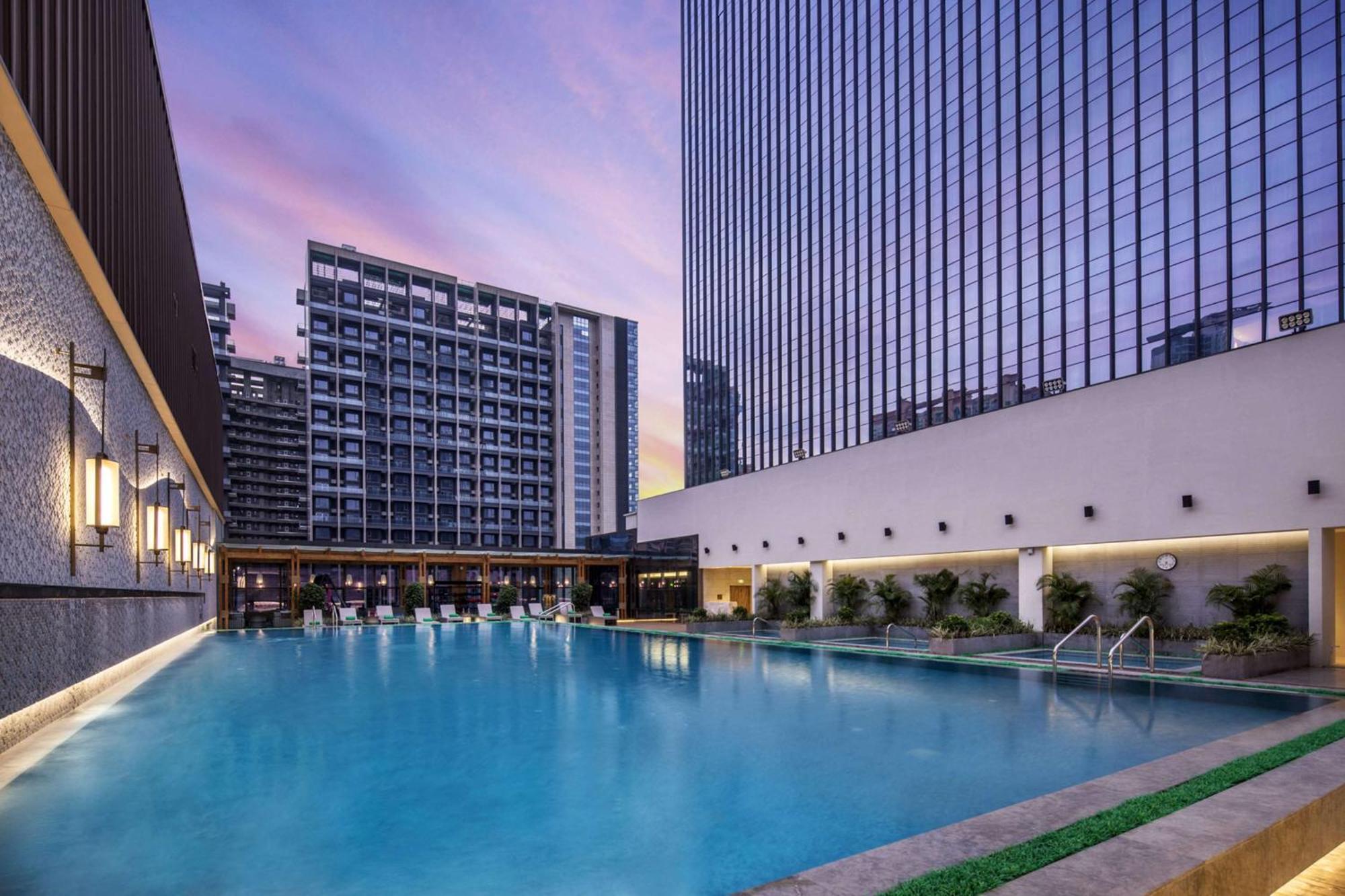 Doubletree By Hilton Hotel Shenzhen Longhua, Near Huawei, Foxcnn, Shenzhen North Railway, Uniwalk & Uniworld Shopping Mall, Sam'S Club Kültér fotó